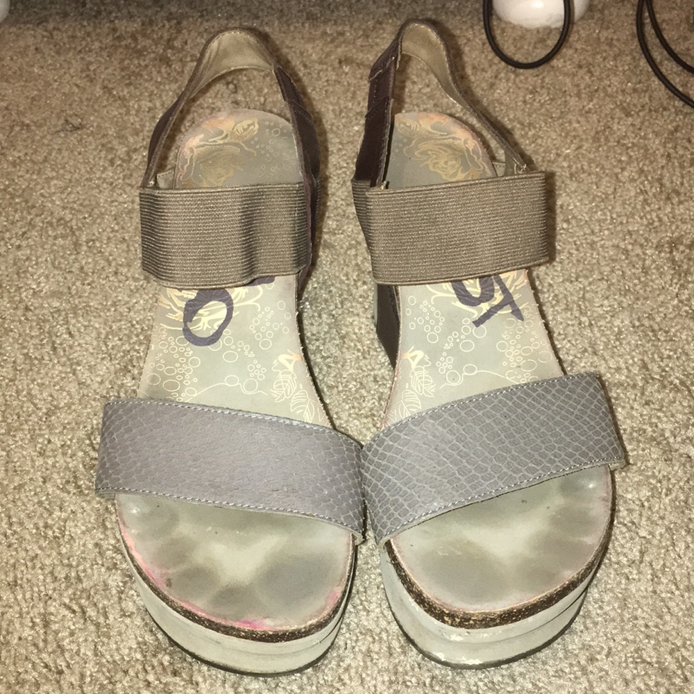 OTBT 'Bushnell' Wedge Sandals
